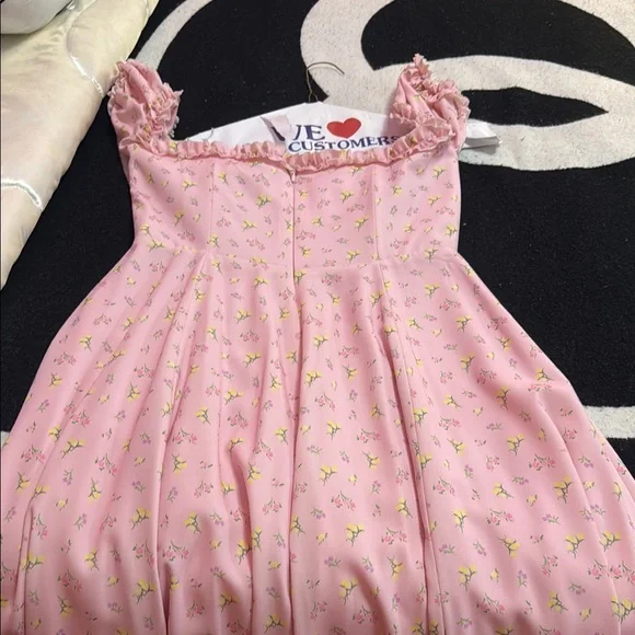 House of CB Pink Floral Dress off shoulder - Picture 5 of 10